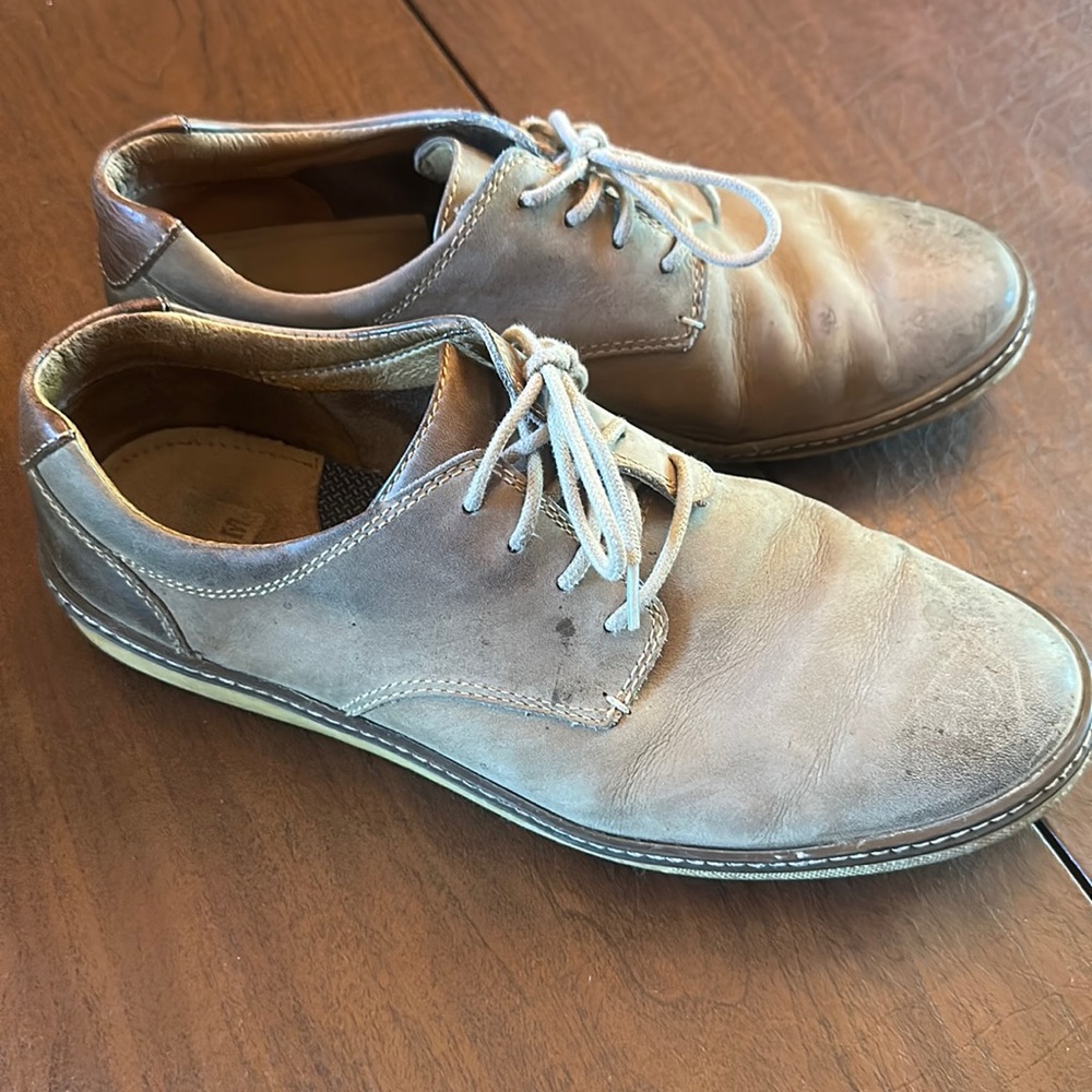 Mens Johnston and Murphy leather shoes